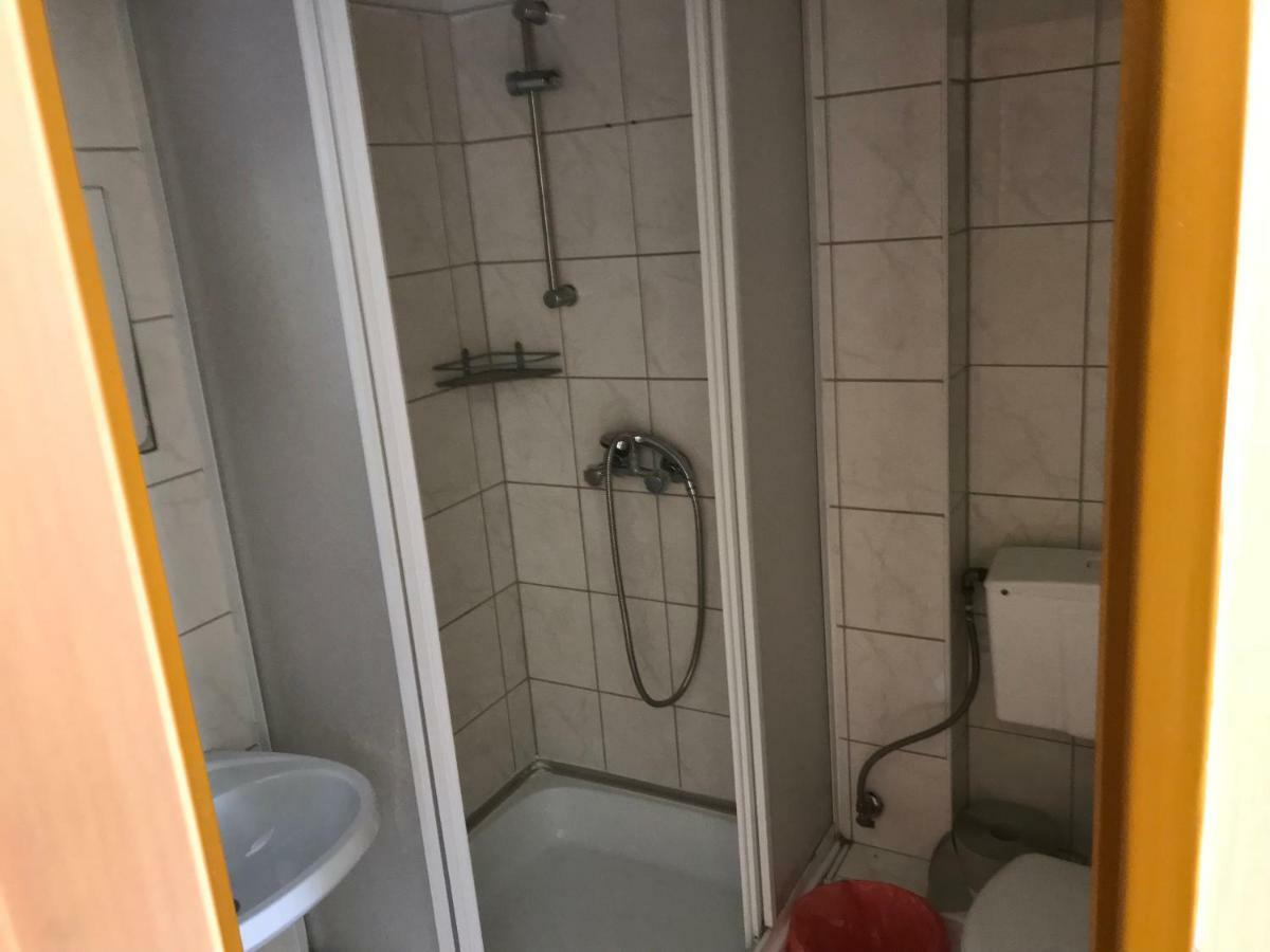 Clarus Mons Studio Hostel Częstochowa Buitenkant foto