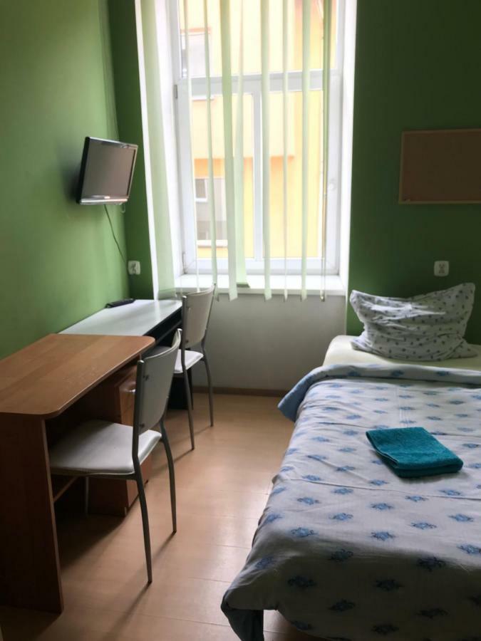 Clarus Mons Studio Hostel Częstochowa Buitenkant foto