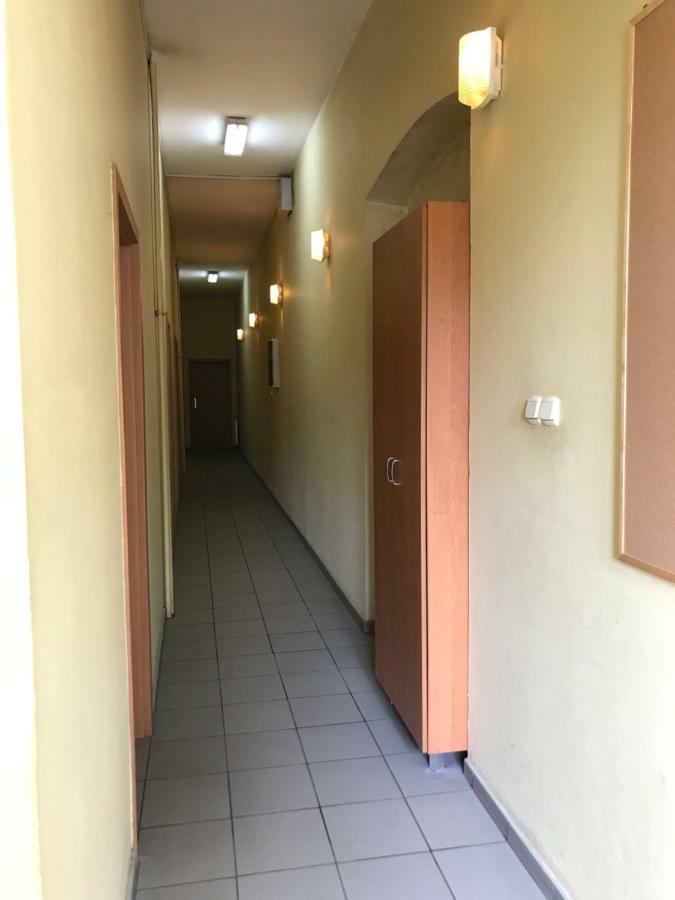 Clarus Mons Studio Hostel Częstochowa Buitenkant foto