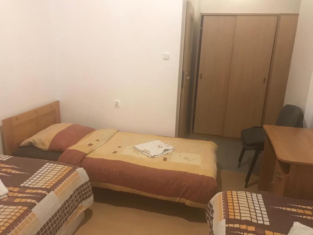 Clarus Mons Studio Hostel Częstochowa Buitenkant foto